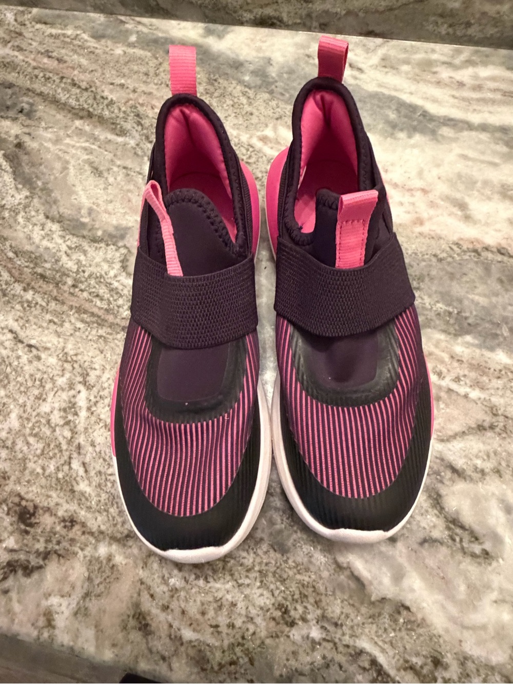 All in Motion Kids Pink Purple Slip On Athletic Sneakers Stretch Strap Size 6